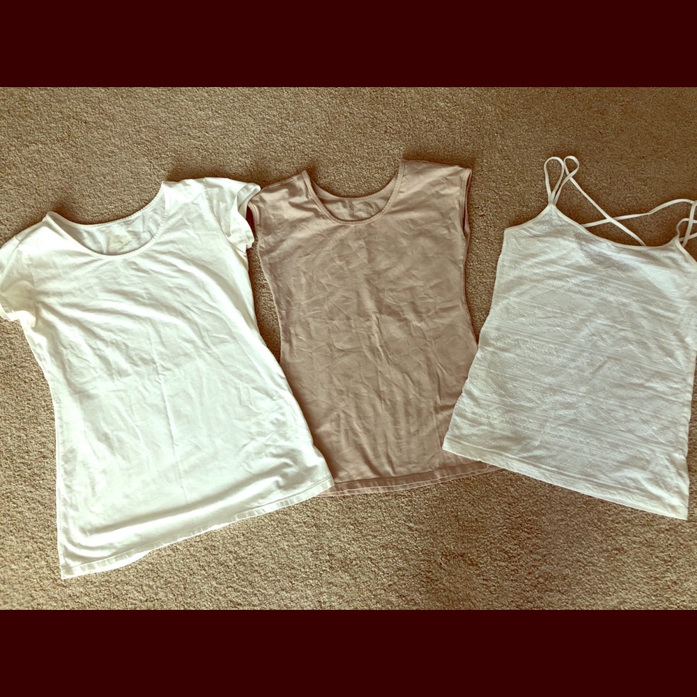 Women’s T-shirts size medium